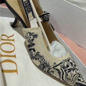 DIOR Slingback Navy And Beige Size 9-9.5 (41) Brand New